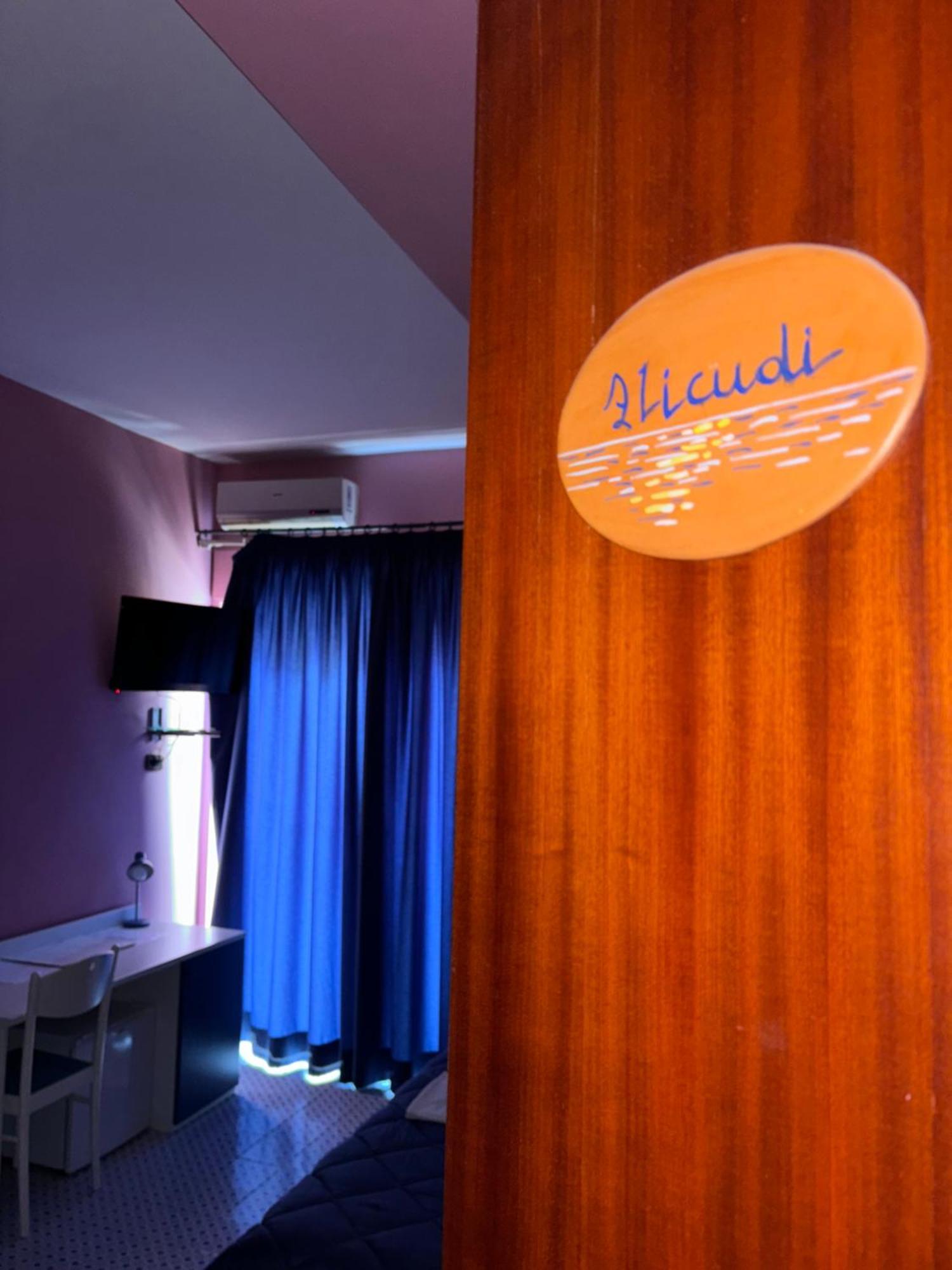 Le Soleil B&B ميلاتسو الغرفة الصورة
